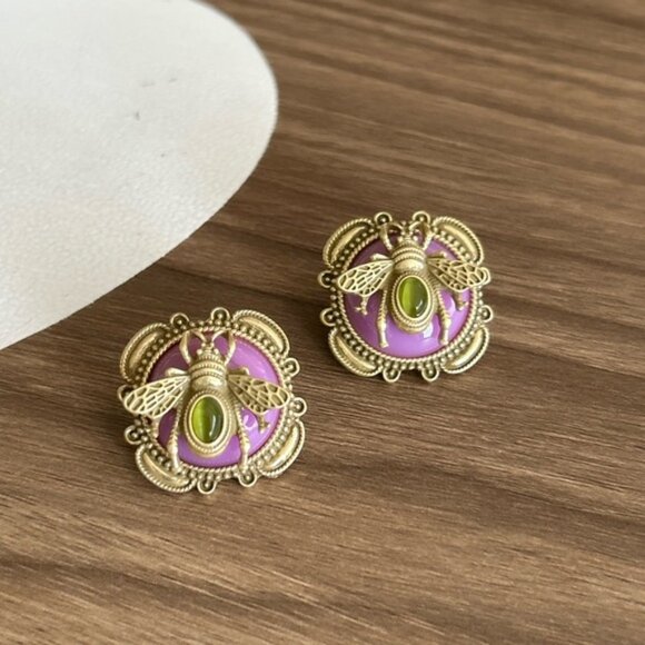 Gold and Purple Bee  Earrings Q389 - Picture 4 of 5